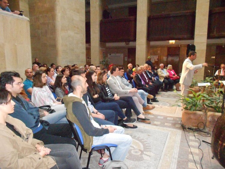 Фолклорен ансамбъл "Родопа" с премиера на уникалния спектакъл "Невястата" за празника на Смолян