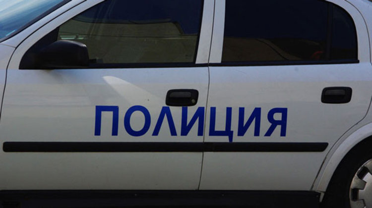 Двама мъже пострадаха при челен сблъсък заради изпреварване