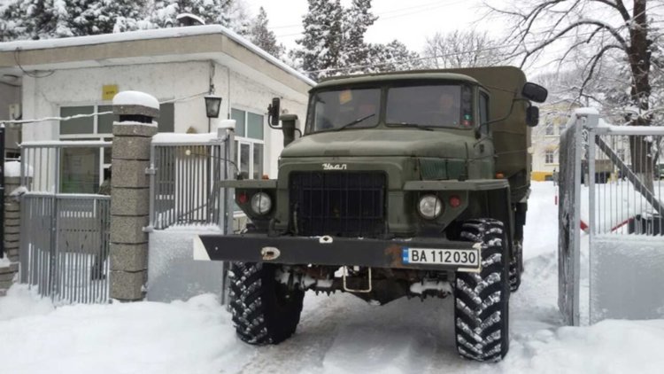 Военни помагат за пускането на тока на бедстващи в Русенско