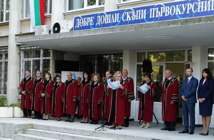 Силен интерес към 6-те нови специалности на Бургаския университет “Проф. д-р Асен Златаров”
