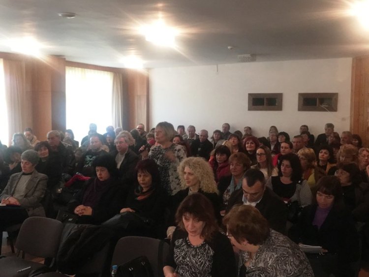 Повече пари за училищата в малките и отделечени общини от следващата година
