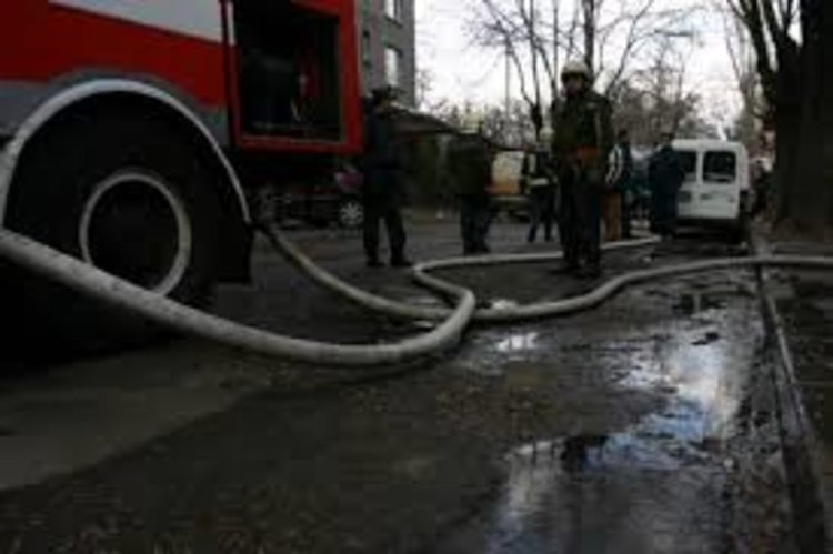 Отоплителен уред подпали автосервиз в Смолян