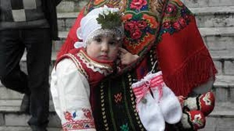 Днес е Бабинден, празник на родилната помощ