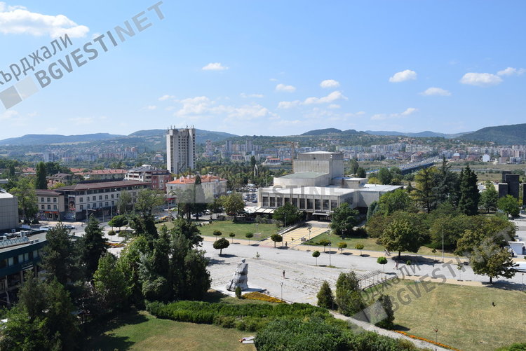 Малко облачета и много жега в Кърджали
