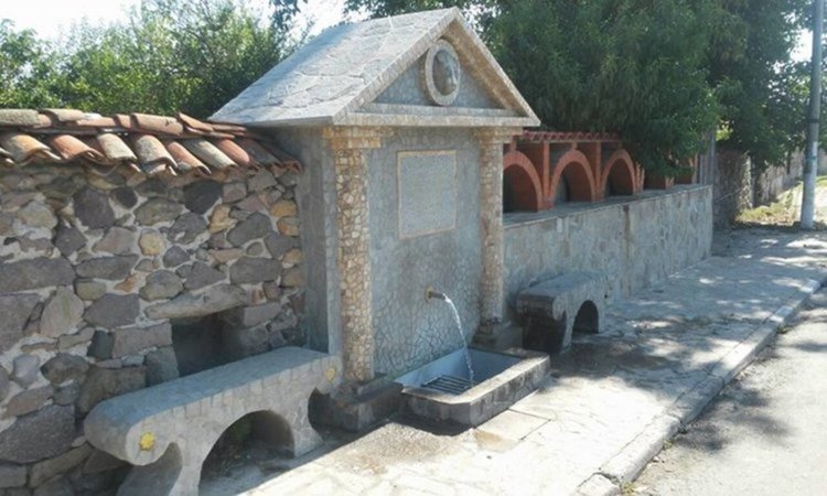 В три първомайски села водата продължава да е негодна за пиене
