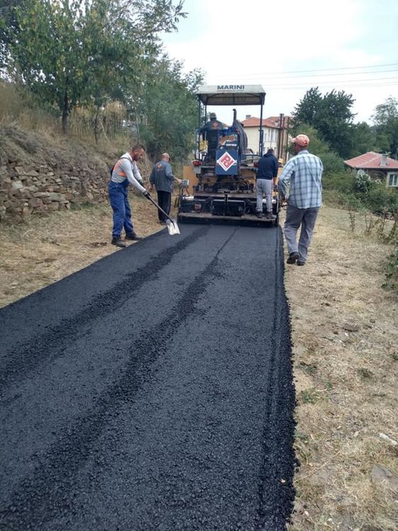 Асафалтират махленски пътища в Горно Прахово, Башево, Чернигово и Дедино