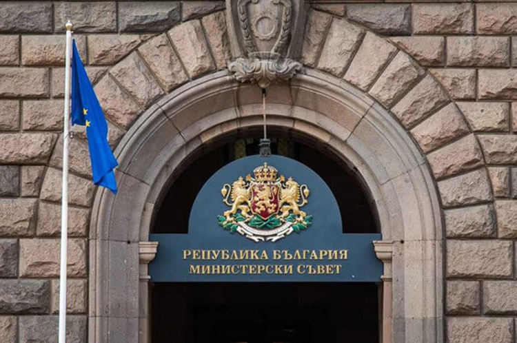 Работодателите ще получават средства от държавата за запазване на заетостта  и след 30 юни 2020 г.