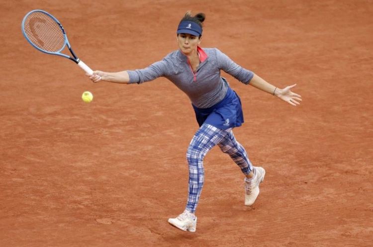 Пиронкова отпадна от Ролан Гарос след тежка битка