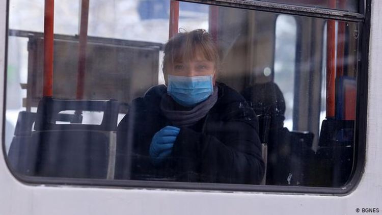 Коронавирус: Хора, какво се случи с нас?