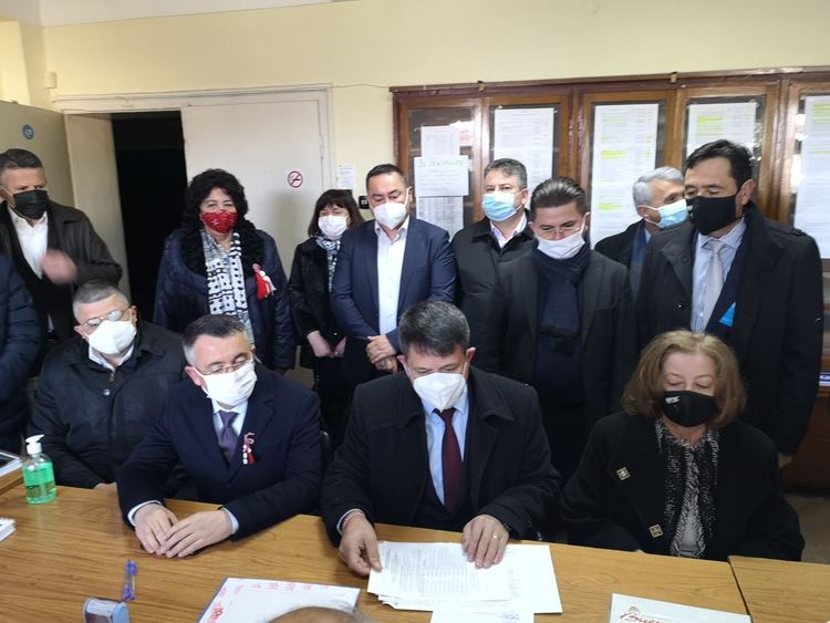 ДПС регистрира листата си в РИК, водач е Мустафа Карадайъ