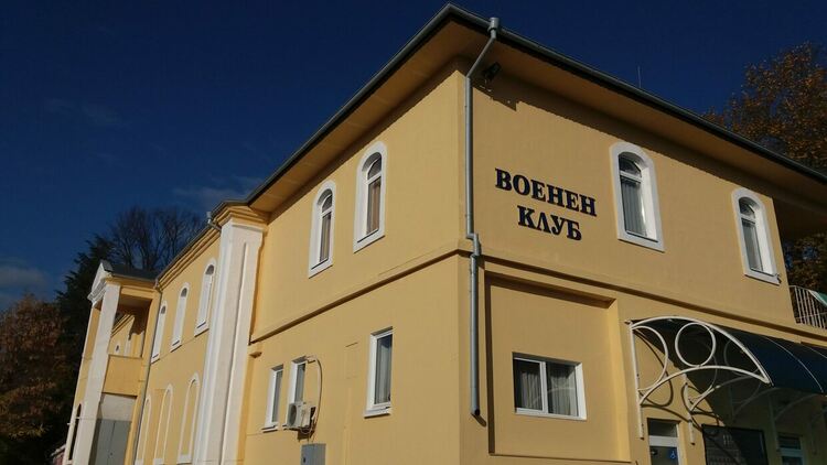 Представят изложба "20 години в служба на армията" във Военен клуб в Кърджали