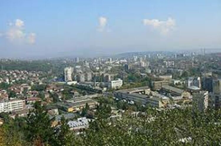 Изложба в пернишката библиотека показва историята на града