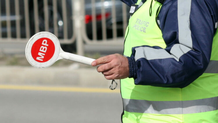 Пътна полиция с акция Зима