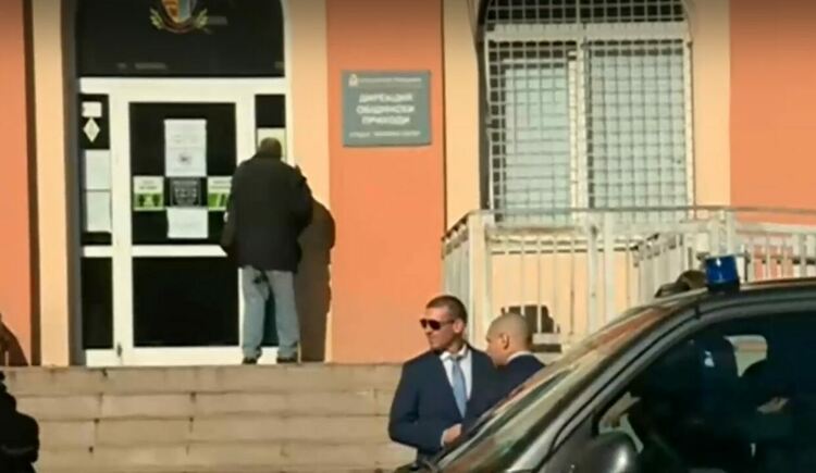 КПКОНПИ влезе в община „Красно село”