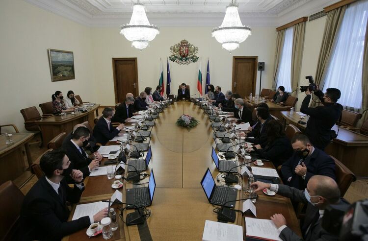 Премиерът и министри от кабинета ще пътуват до Брюксел за срещи на високо равнище
