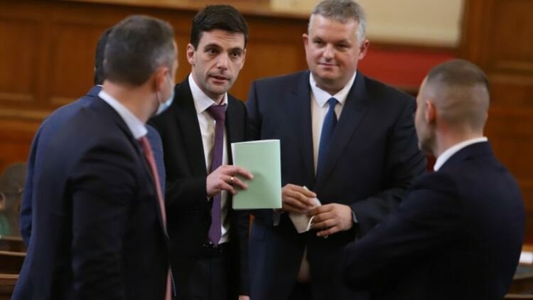 Депутатите пак не приеха зеления сертификат за НС