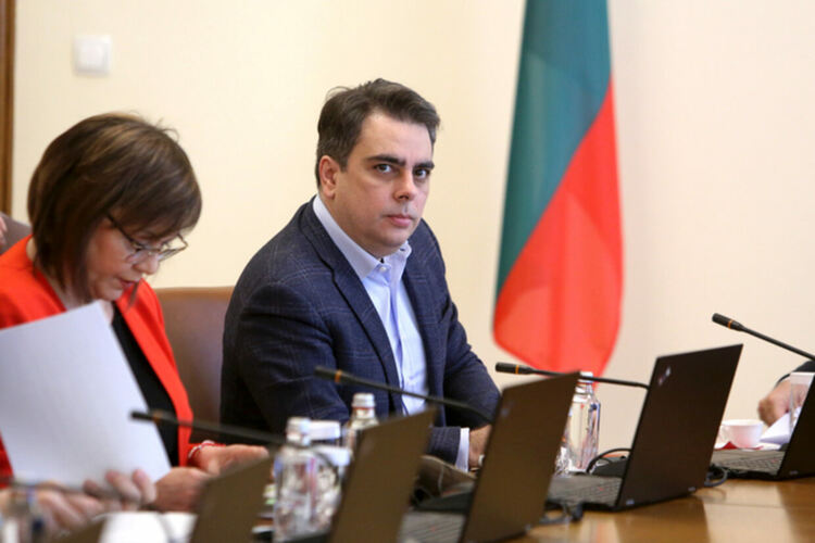 Митрофанова може да стане пресона нон грата до края на деня  