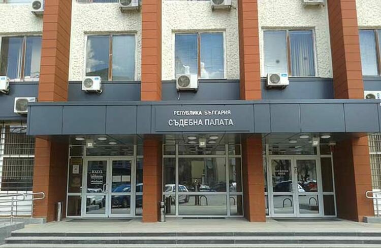 Окръжната прокуратура в Перник награждава трима ученици в конкурс за есе
