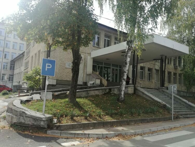 В Златоград бизнесмен дари две хладилни камери за покойници на общинската болница 