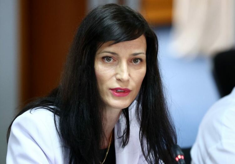 Мария Габриел: Все още не сме стигнали до дискусията за областните управители