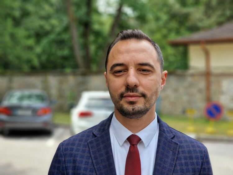 Засилват охраната в предприятията и складовете от военната индустрия