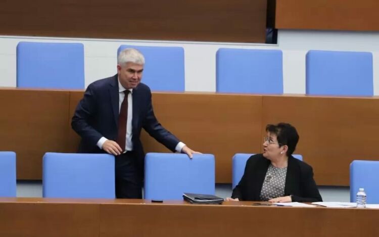 Милиардите по плана за възстановяване останаха за след изборите