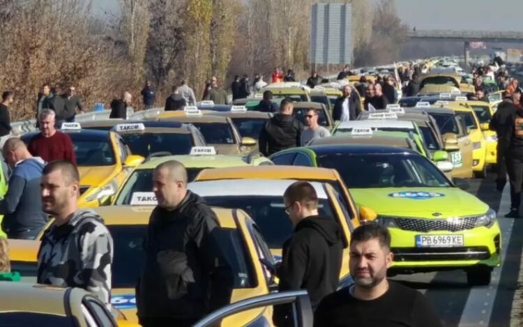„Жълтият бунт“ напомни, че държавата е само фарс