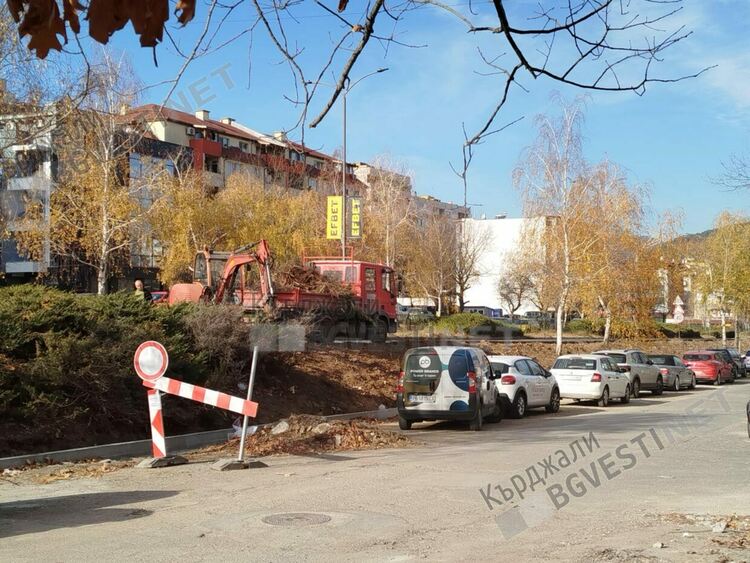 Преобразяват локалните платна по бул.“Христо Ботев“ във „Възрожденци“