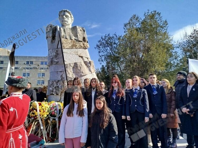 Кърджали се преклони пред Апостола на свободата Васил Левски