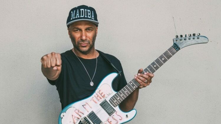 Вижте новия видеоклип на Tom Morello „Everything Burns“