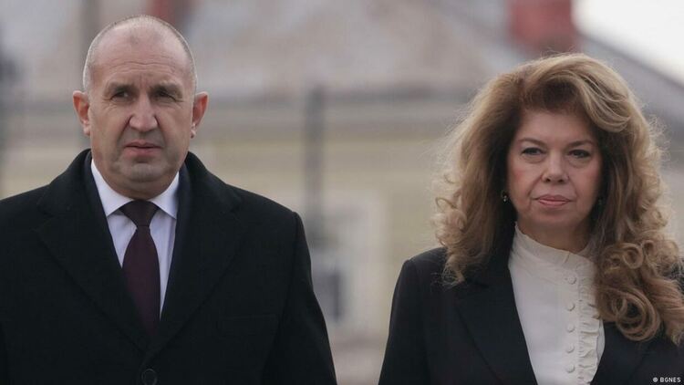 Кой избира служебния премиер - Радев или Йотова?