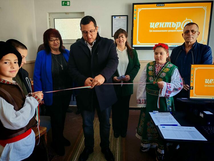 В Настан бе открито ново пространство за дигитални умения към НЧ „Възраждане – 1949“