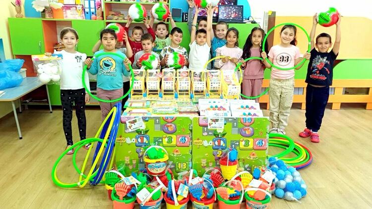 Всички деца от детските градини и ясли в община Димитровград получиха нови играчки и пособия за игра