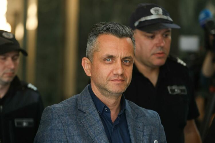 Бивш директор на митницата е предаден на съд в Хасково