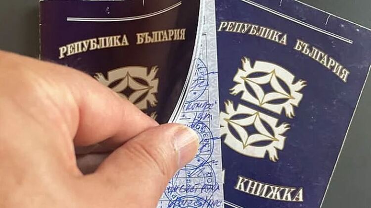 Властта тихомълком започва да мери стажа по часове, а не по дни