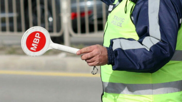 Таксиметрови шофьори отказват курсове заради трафика през кръстовището на „Веселчане“,искат регулировчик