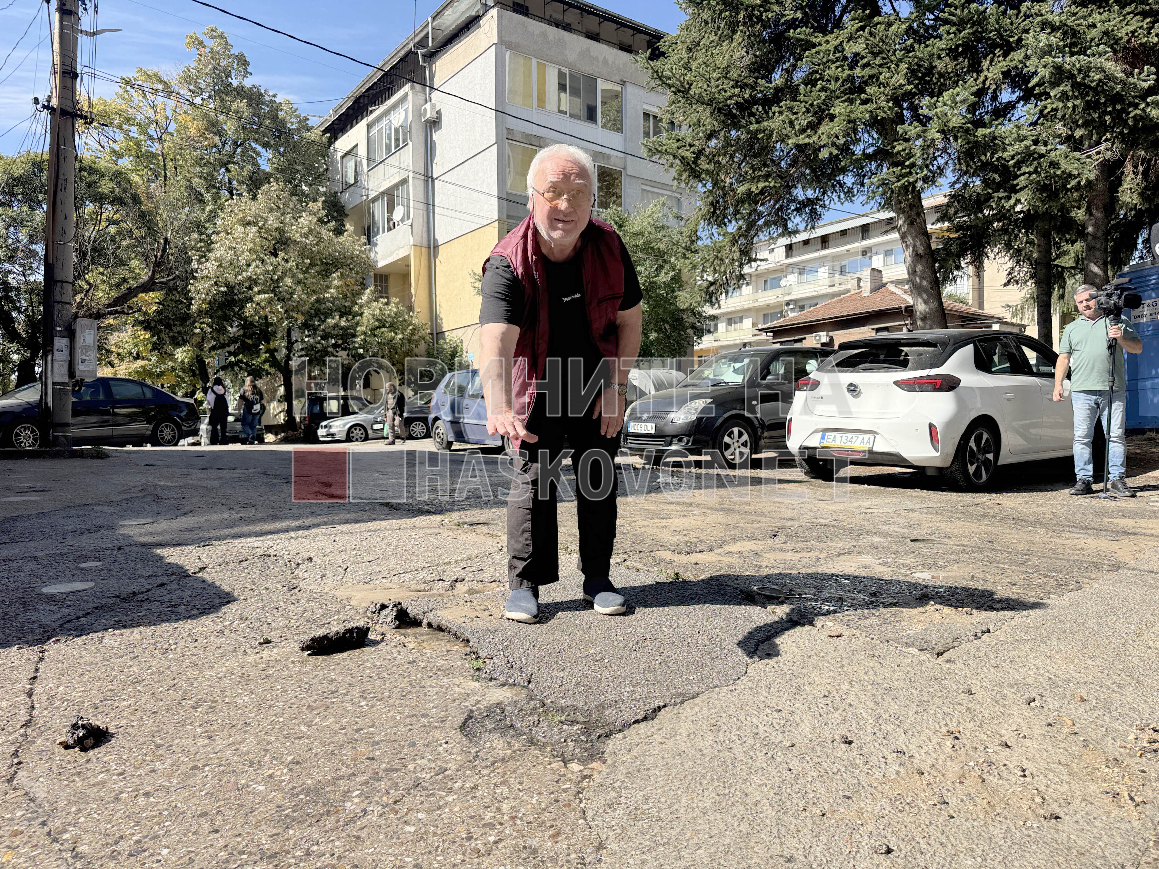 Теч от авария наводни бул. „Раковски“ в Хасково