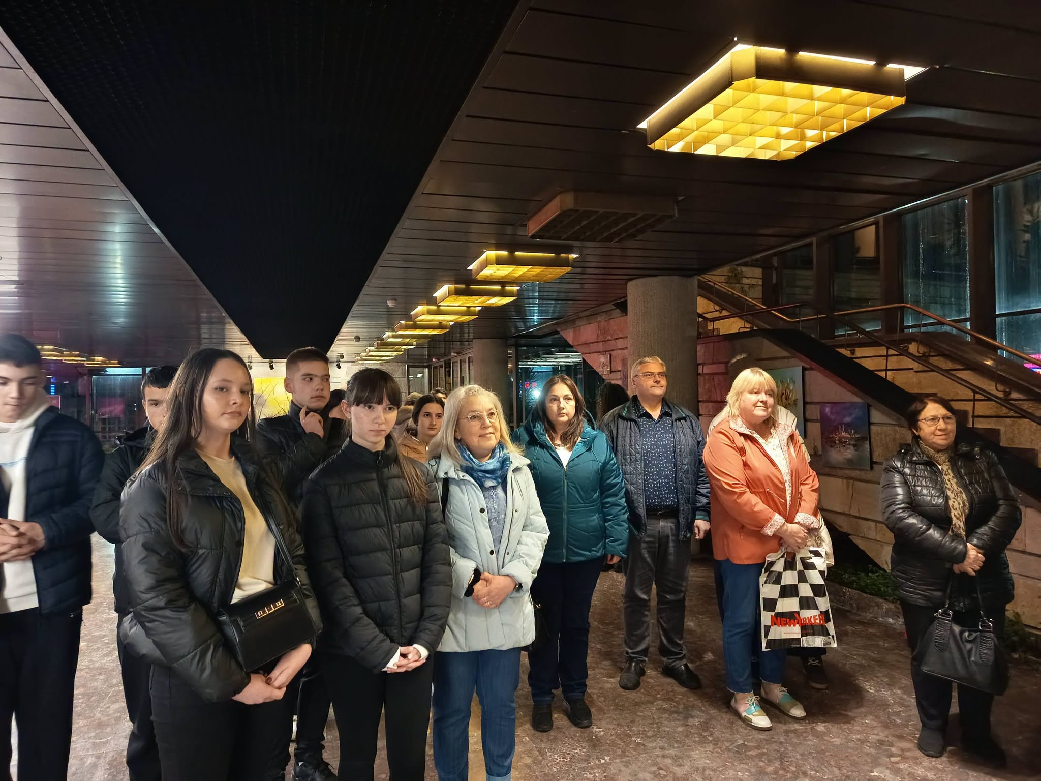 Изложбата „Светът на Хайтов“ беше открита в Смолян с поглед към творчеството на младите художници