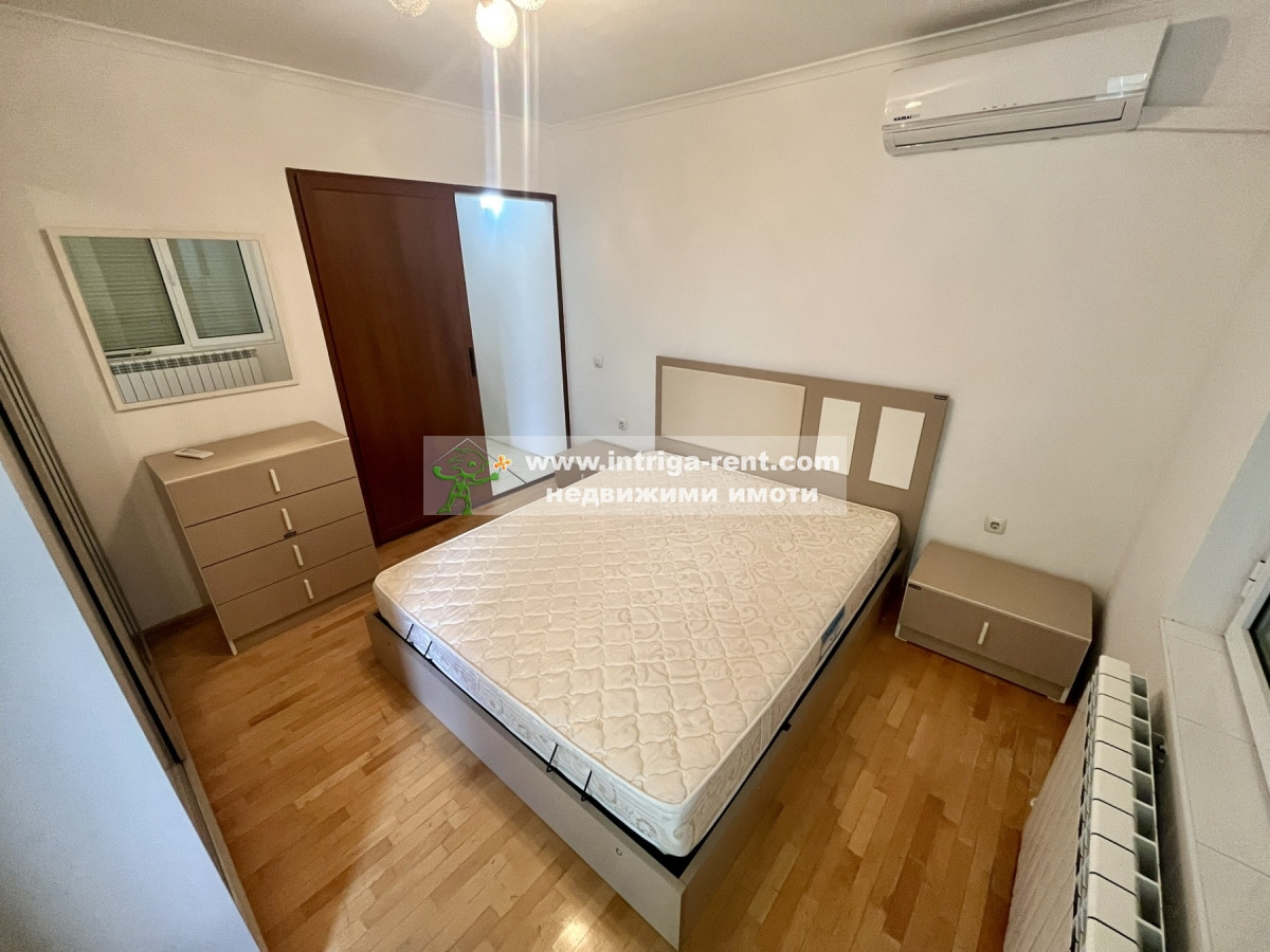 №4110 Тристаен апартамент под наем в квартал Любен Каравелов, близо до ”Мадара”!