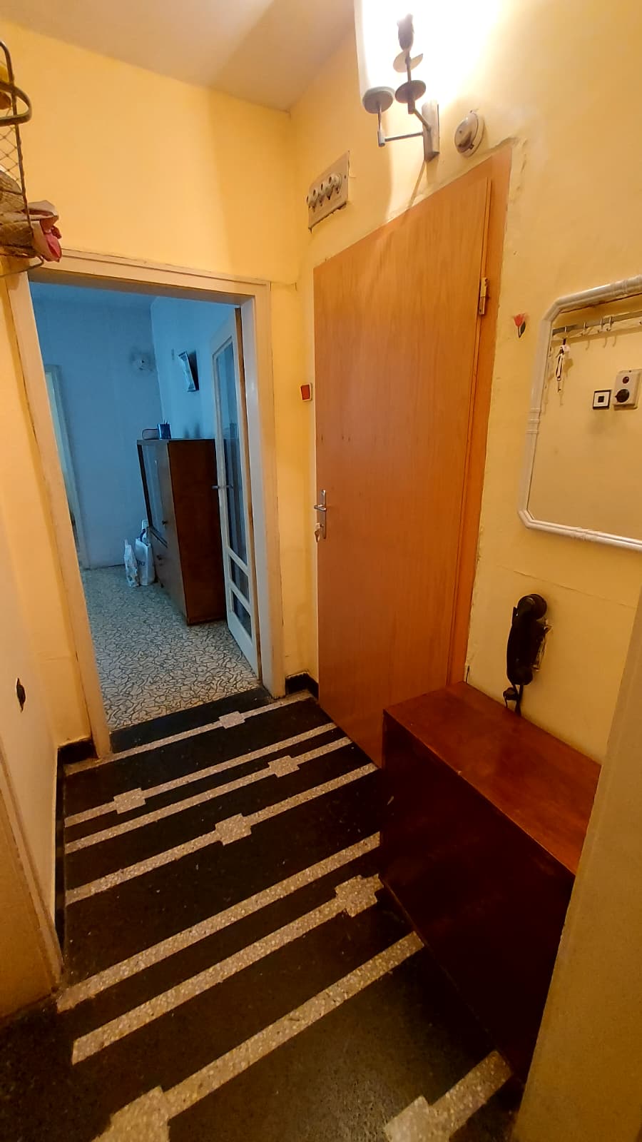 Тристаен апартамент в кв. Дружба , град Хасково