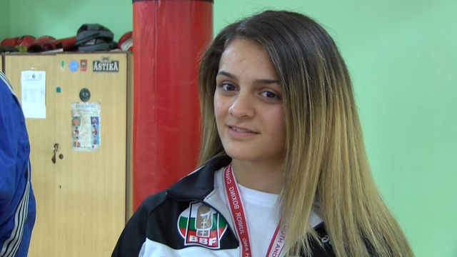Горяна Стоева се прибра в България след участието си на Европейското първенство по бокс за момичета и девойки в Турция
